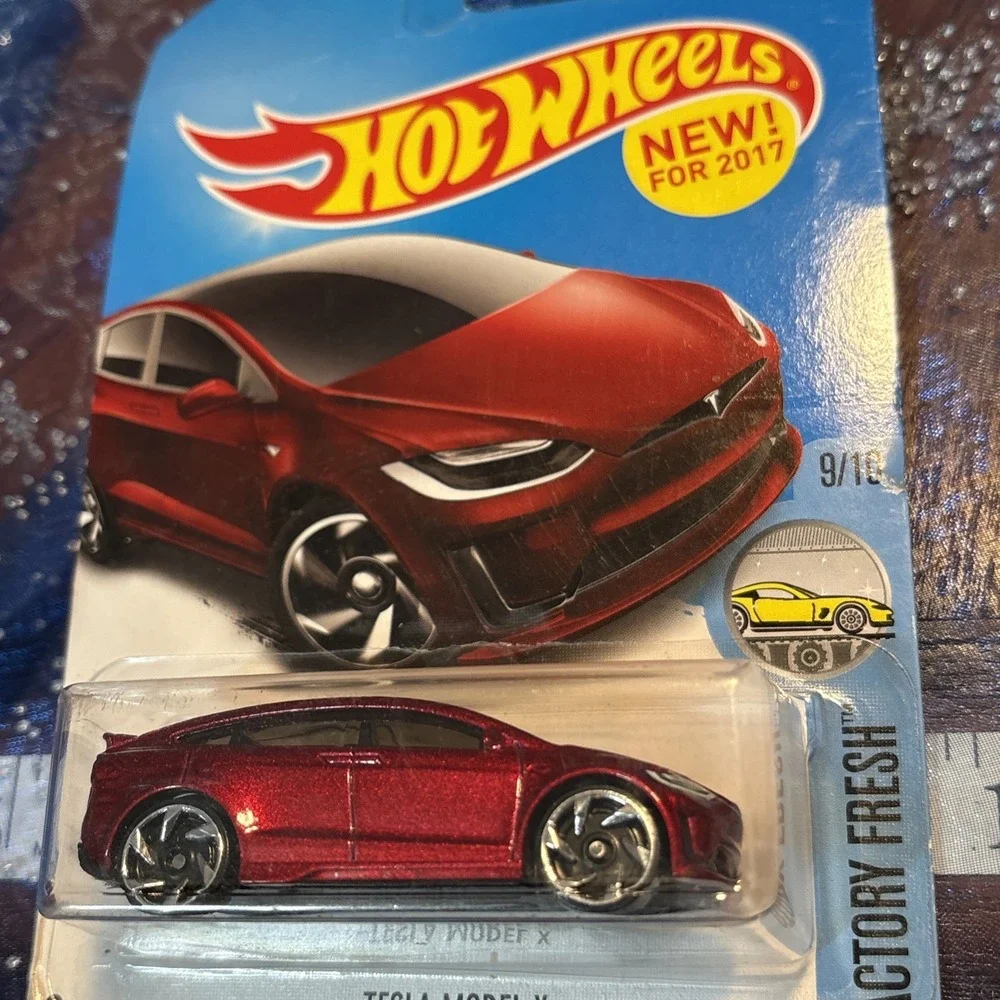 New (8) Hot Wheels Cool Classics‎ Diecast Car